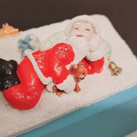 Sassy Santa on Roof 3D Christmas Tissue Box Hold Cover Tokyo Japan Rotary Hero - Picture 8 of 16